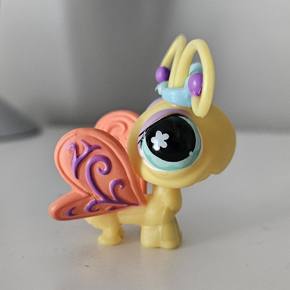 Littlest Pet Shop #478 & #497 Butterflies - Picture 10 of 11